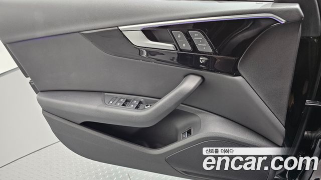 Audi A4 2022 — photo 14