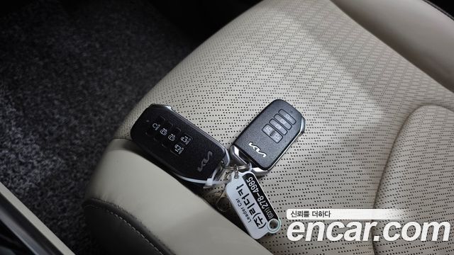 Kia Canival 2022 — photo 21