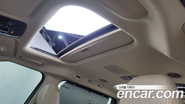 Kia Canival 2022 — photo 23