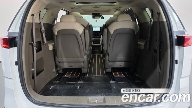 Kia Canival 2022 — photo 25