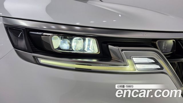 Kia Canival 2022 — photo 8