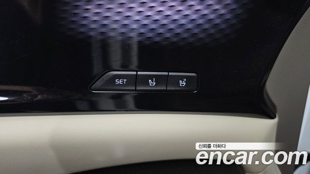Kia Canival 2022 — photo 33