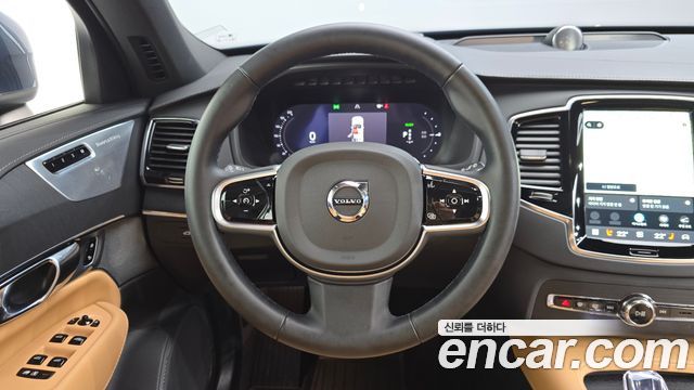Volvo XC90 2025 — photo 19