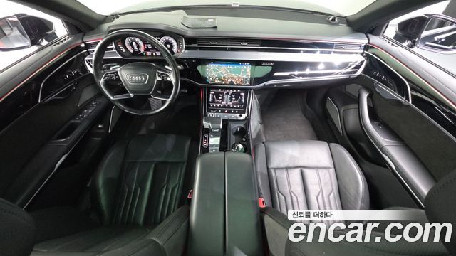 Audi A8 2021 — photo 10