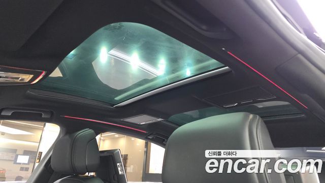Audi A8 2021 — photo 25