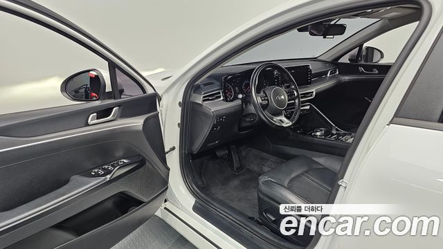 Kia K5 2020 — photo 13