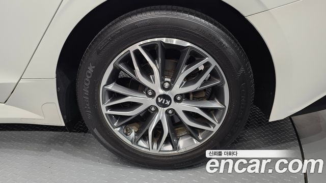 Kia K5 2020 — photo 7