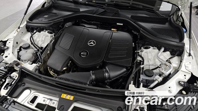 Mercedes-Benz GLC-Class 2025 — photo 6