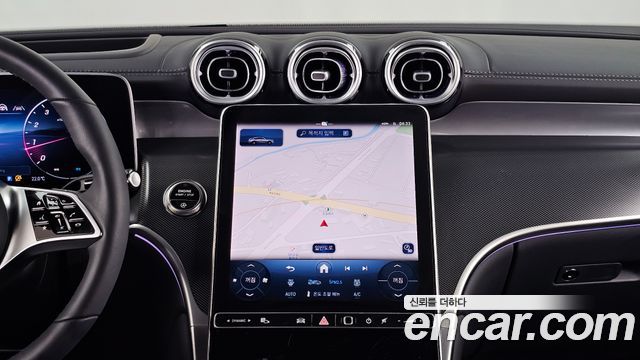 Mercedes-Benz GLC-Class 2025 — photo 20