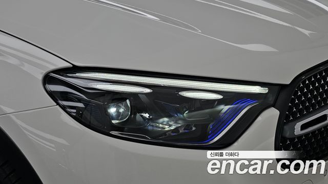 Mercedes-Benz GLC-Class 2025 — photo 8