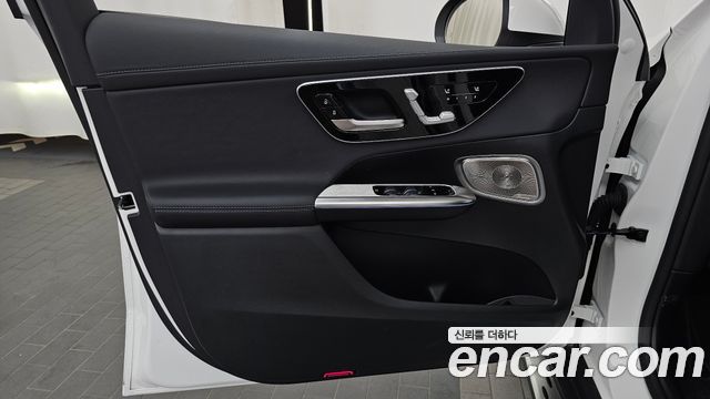 Mercedes-Benz GLC-Class 2025 — photo 14