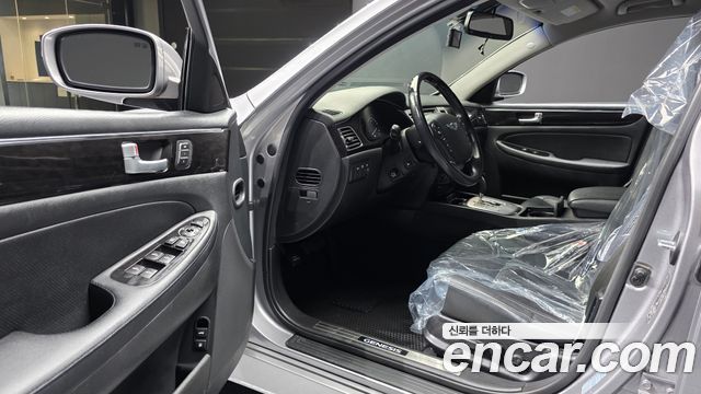 Hyundai Genesis 2012 — photo 13