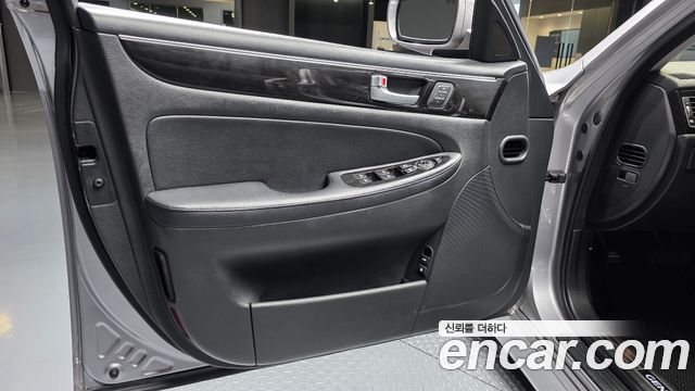 Hyundai Genesis 2012 — photo 14