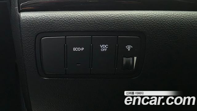 Hyundai Genesis 2012 — photo 27
