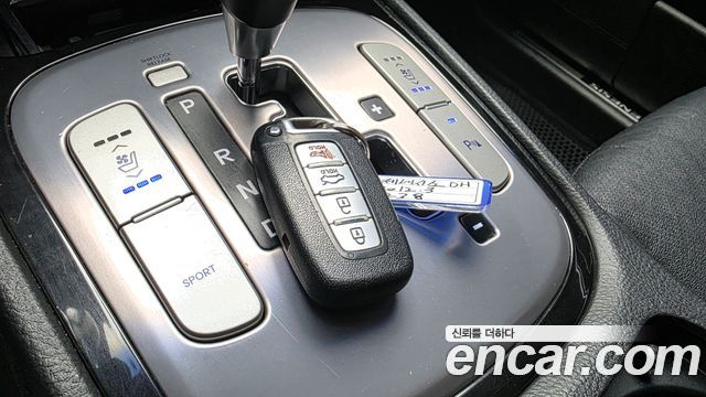 Hyundai Genesis 2012 — photo 30