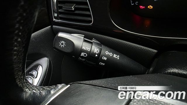 Hyundai Genesis 2012 — photo 31