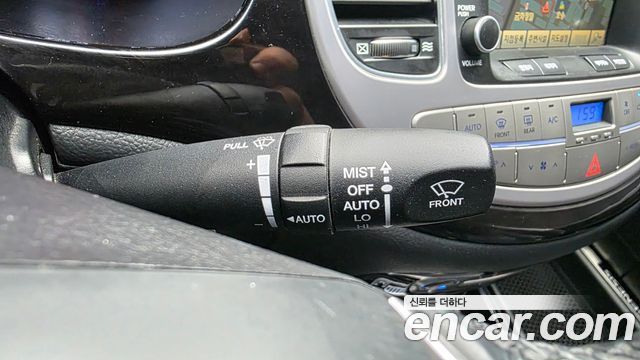 Hyundai Genesis 2012 — photo 32