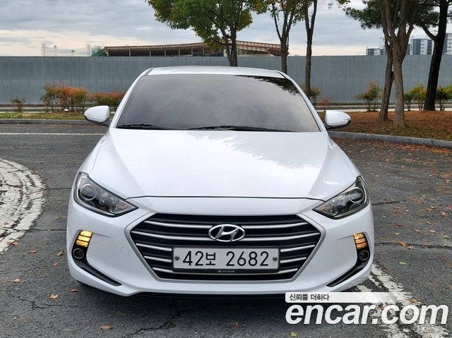 Hyundai AVANTE 2017 — photo 2