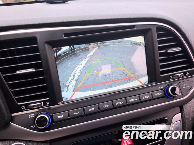 Hyundai AVANTE 2017 — photo 13