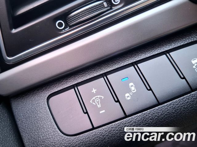 Hyundai AVANTE 2017 — photo 15