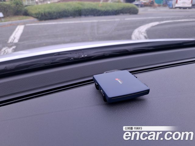 Hyundai AVANTE 2017 — photo 16