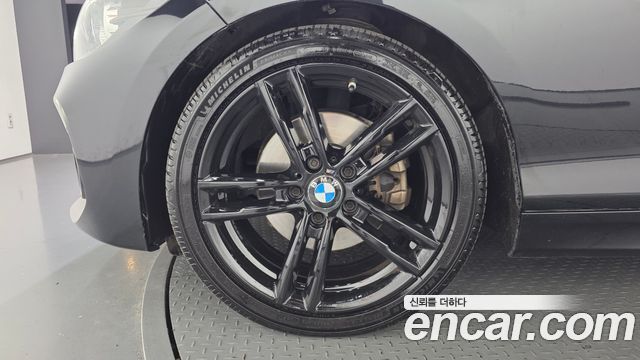 BMW 1-Series 2018 — photo 5