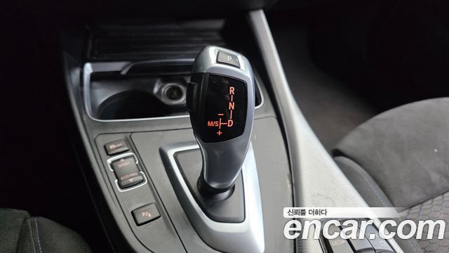 BMW 1-Series 2018 — photo 9