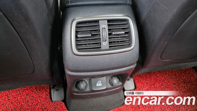 Kia Sorento 2015 — photo 32