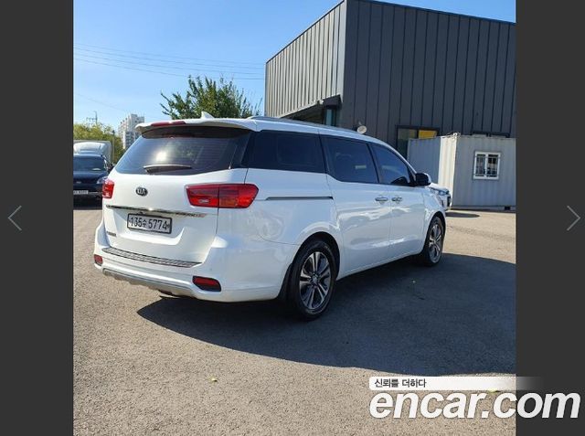 Kia Canival 2019 — photo 4