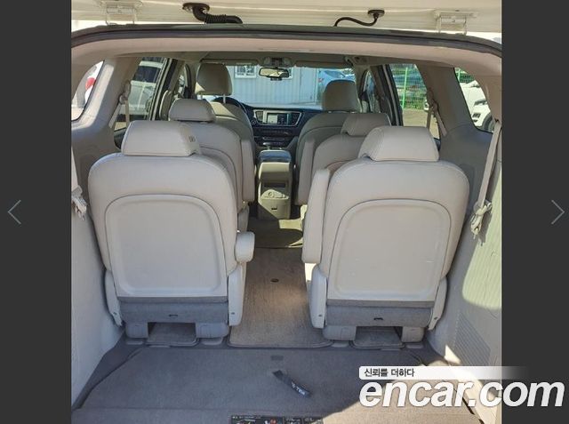 Kia Canival 2019 — photo 16