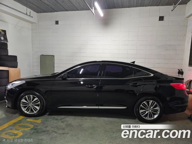 Hyundai Grandeur 2015 — photo 1