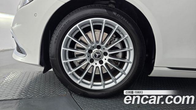 Mercedes-Benz E-Class 2021 — photo 5