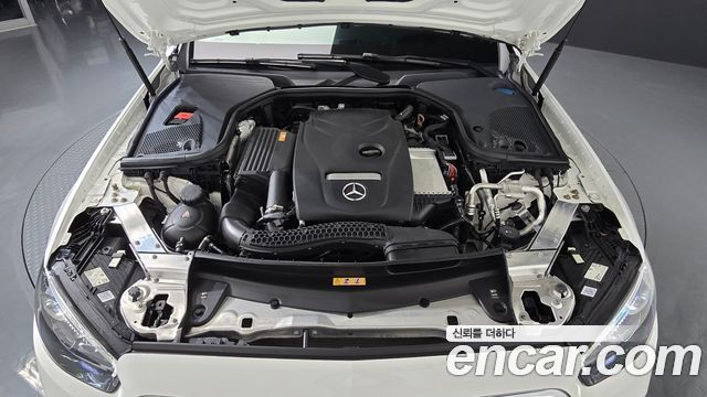 Mercedes-Benz E-Class 2021 — photo 6