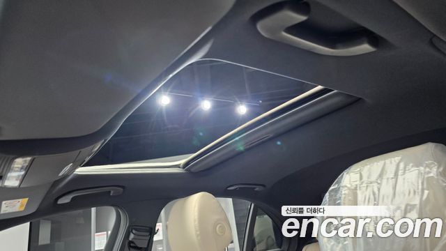 Mercedes-Benz E-Class 2021 — photo 22