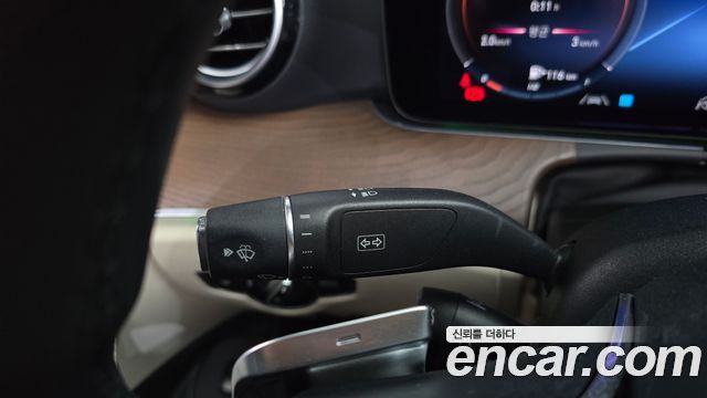Mercedes-Benz E-Class 2021 — photo 27