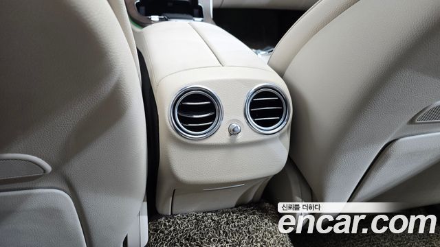 Mercedes-Benz E-Class 2021 — photo 30