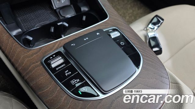 Mercedes-Benz E-Class 2021 — photo 33
