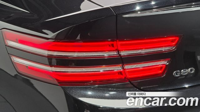 Genesis G80 2022 — photo 9