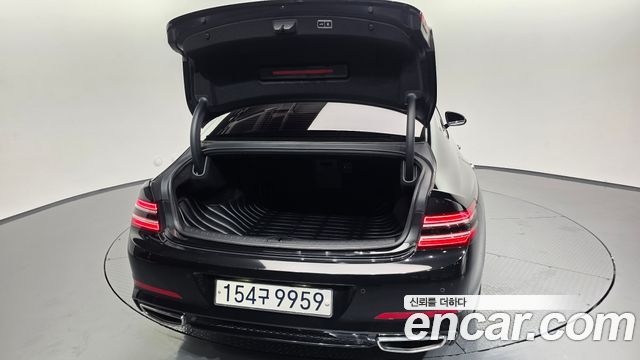 Genesis G80 2022 — photo 32