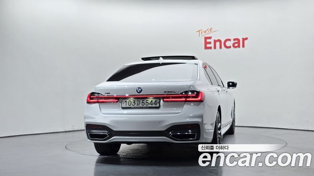 BMW 7-Series 2020 — photo 4