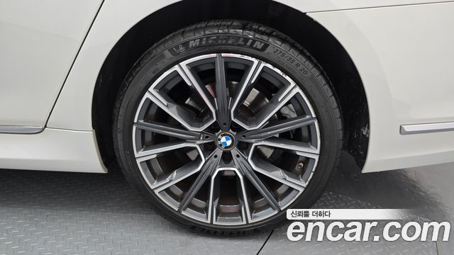 BMW 7-Series 2020 — photo 7