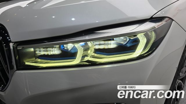 BMW 7-Series 2020 — photo 8