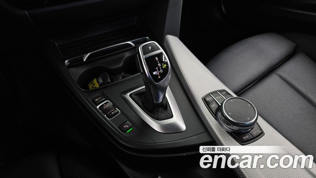 BMW 3-Series 2018 — photo 9