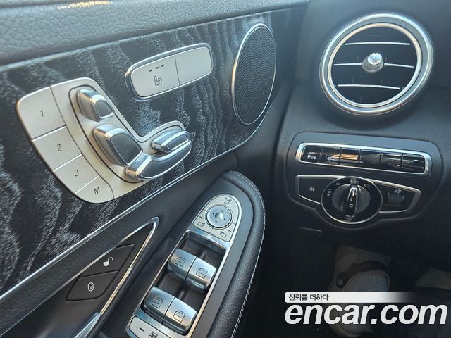 Mercedes-Benz C-Class 2016 — photo 9