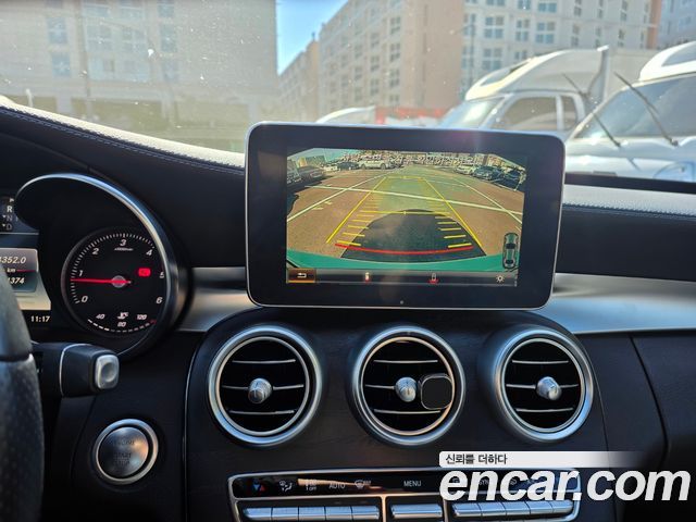 Mercedes-Benz C-Class 2016 — photo 11