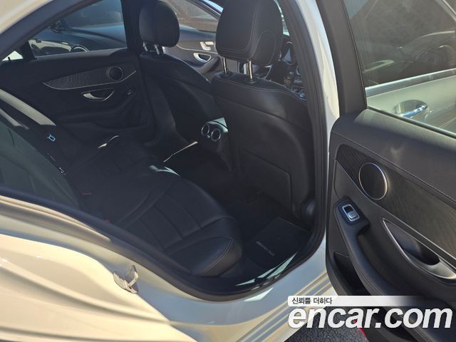 Mercedes-Benz C-Class 2016 — photo 15