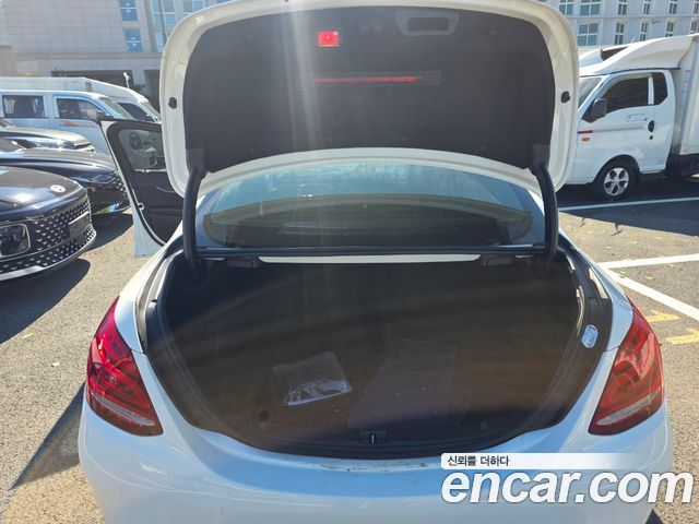 Mercedes-Benz C-Class 2016 — photo 17