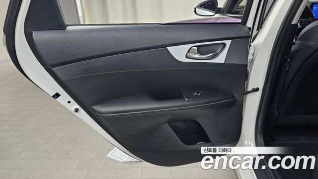 Kia K3 2019 — photo 15