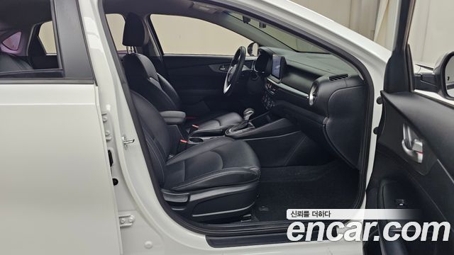 Kia K3 2019 — photo 16