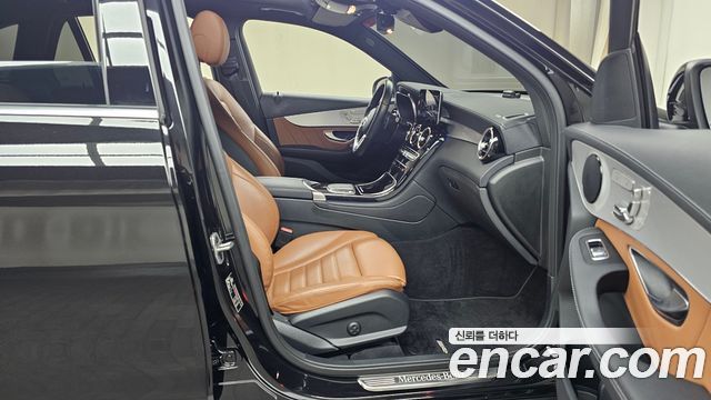 Mercedes-Benz GLC-Class 2021 — photo 16